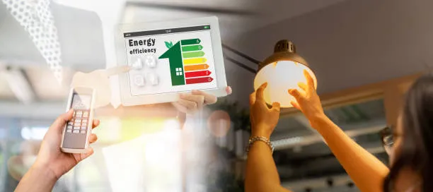 Representación de una casa con una estadística sobre eficiencia energética, mostrando el impacto positivo del estudio de calidad de energía en la reducción del consumo eléctrico